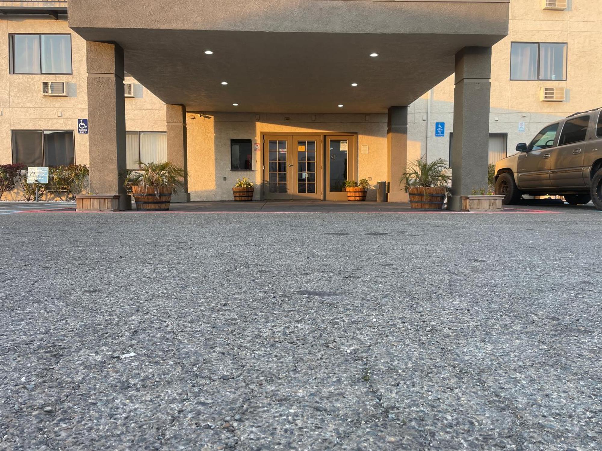 Sutter Inn Юба Сити Екстериор снимка